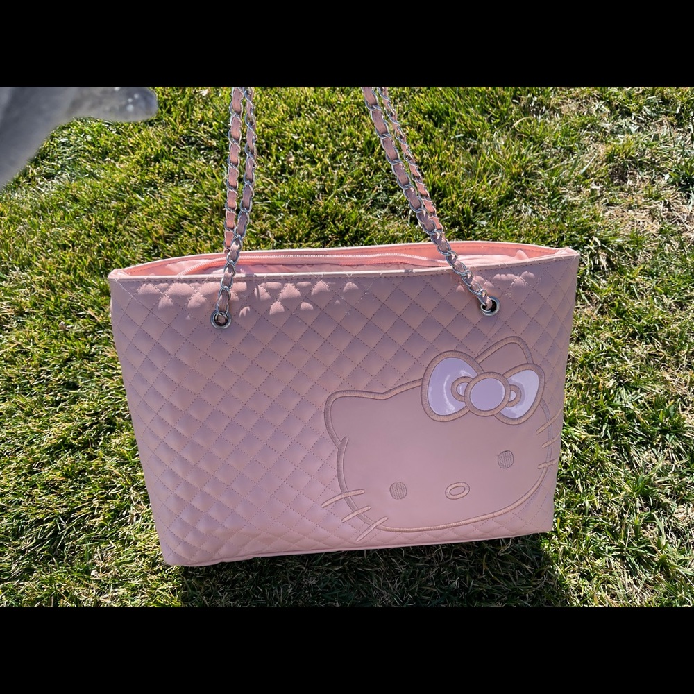 Hello kitty purse